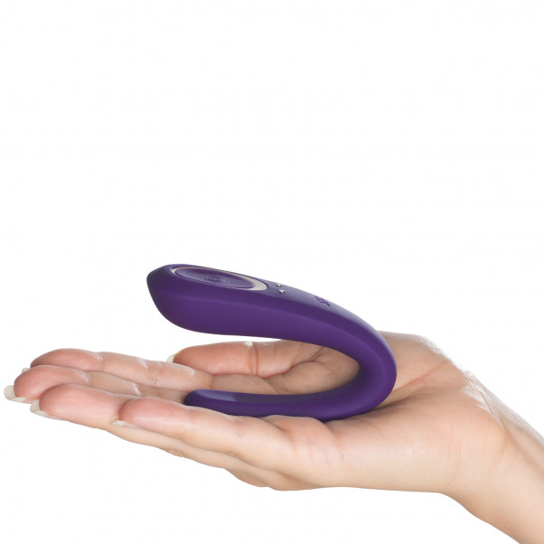 Satisfyer Double Classic Couple's Vibrator Product picture with hand 50