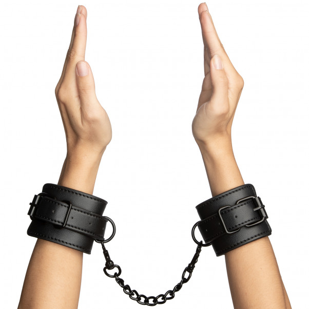 7 Part Bondage Set product packaging image 51