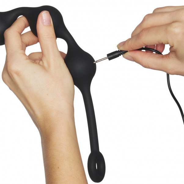 Nexus Quattro Pleasure Beads Fjernbetjent product held in hand 52