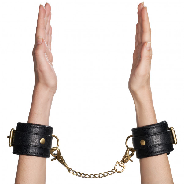 Fifty Shades of Grey Bound to You Håndleds Manchetter product held in hand 50